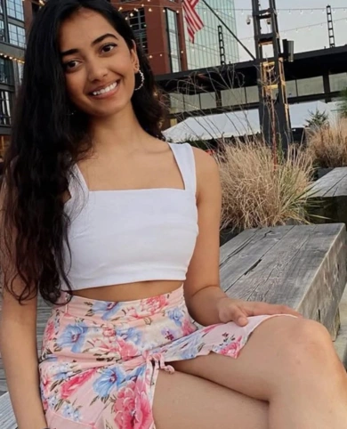 Stylish Guwahati Call Girl at Vivanta Hotel, provides prize in Guwahati for events, safe escort services.